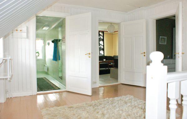 eines der Schlafzimmer title=